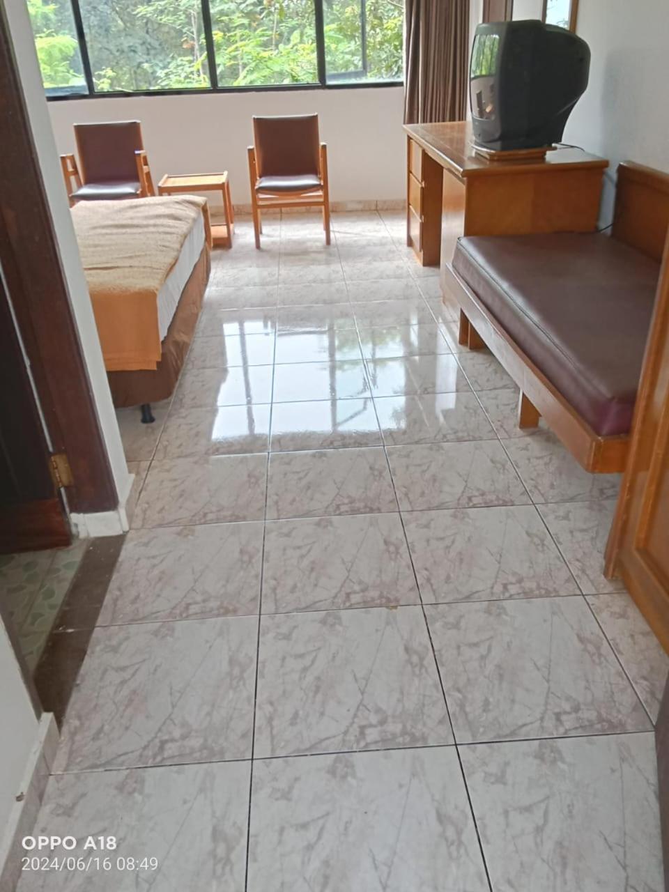 Hotel Kumala Samudra Cikakak Экстерьер фото