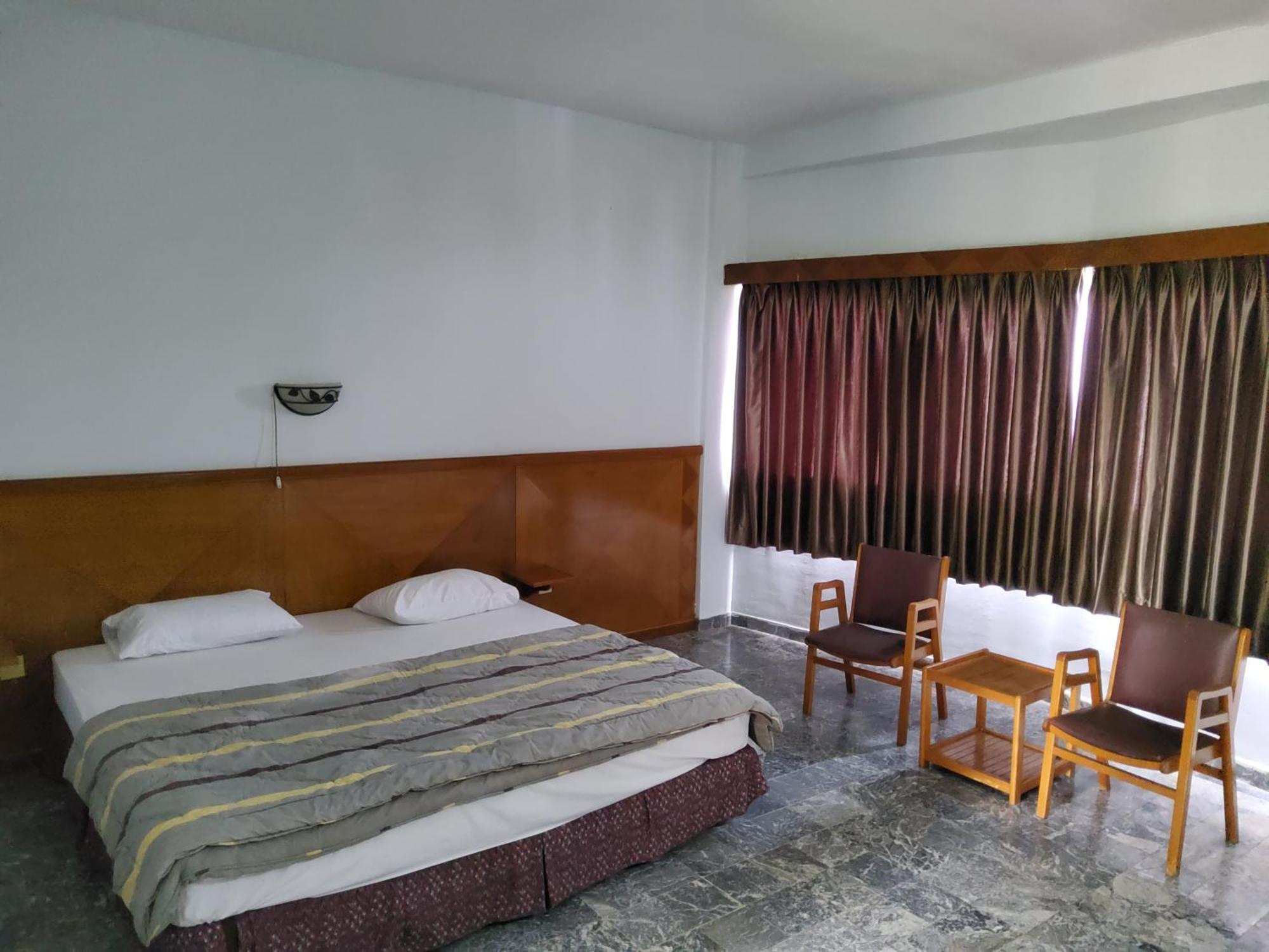 Hotel Kumala Samudra Cikakak Экстерьер фото